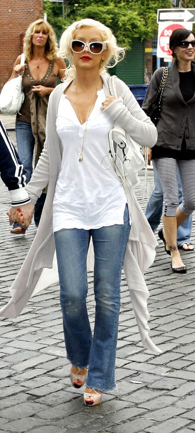 Christina Aguilera's fashion style<br>