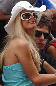 Paris Hilton's pop career flounders