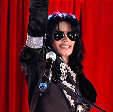 Michael Jackson's grave vandalised