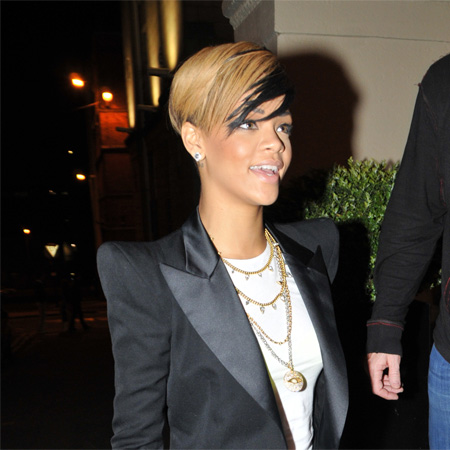 Rihanna feeling party pressure