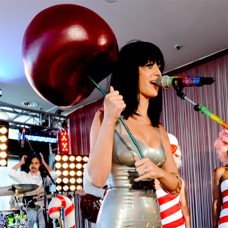 Silent bride Katy Perry
