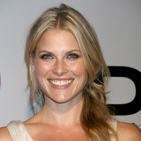 Ali Larter expecting a boy