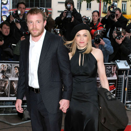 Madonna plans UK move