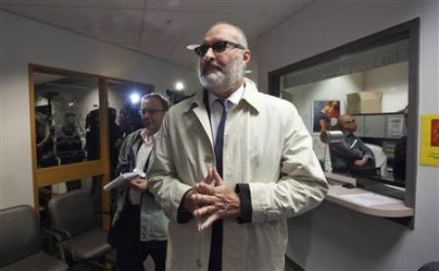 Randy Quaid says he's a victim, not crazy
