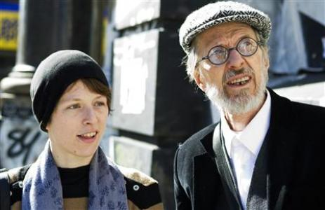 Robert Crumb, daughter look at life in 'Crazy Artist'