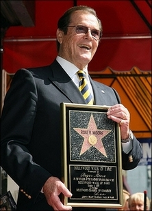 Roger Moore honored with star on 'Walk of Fame'