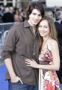 Brandon Routh marries Courtney Ford