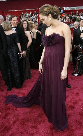 Jessica Alba arrives at the 80th annual Academy Awards. Updated: 2008-02-25 