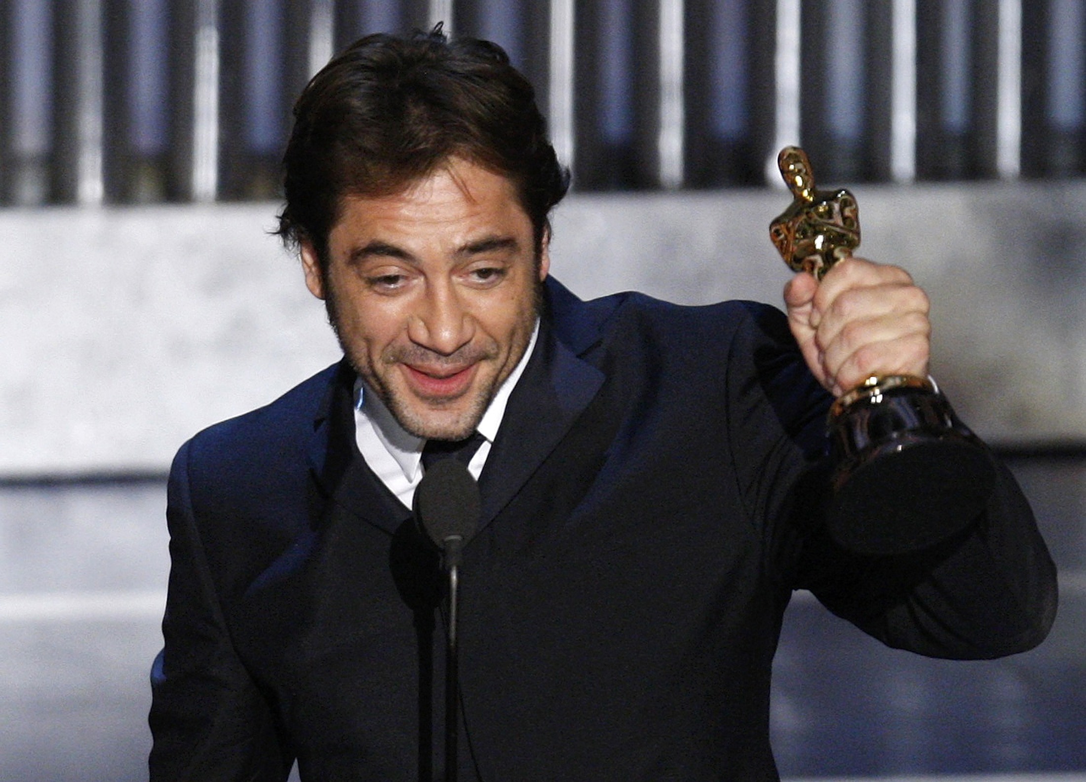 Actor Bardem wins Oscar for best supporting actor