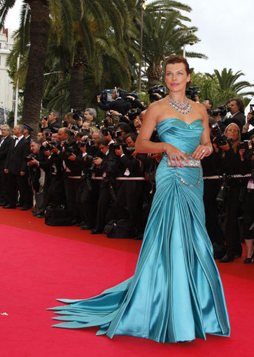 Jovovich arrives on red carpet in Cannes