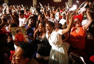 Fans gather for Apollo Theater's Jackson memorial