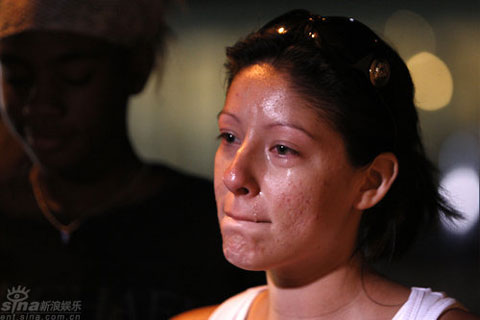 Fans' prayer for Michael Jackson outside cemetery