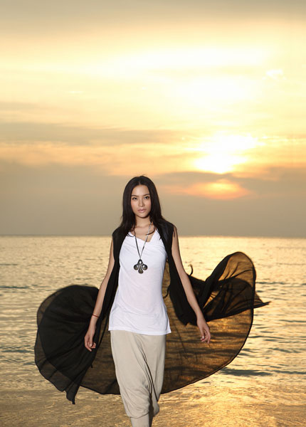 Actress Song Jia shoots magazine cover