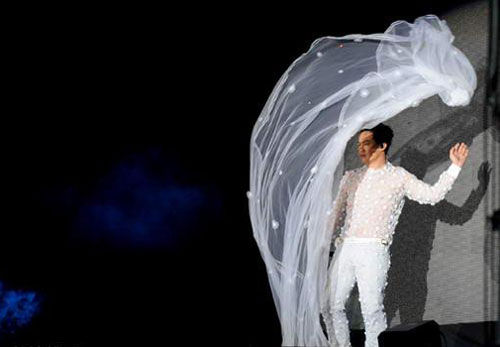 Eason Chan staged Beijing concert