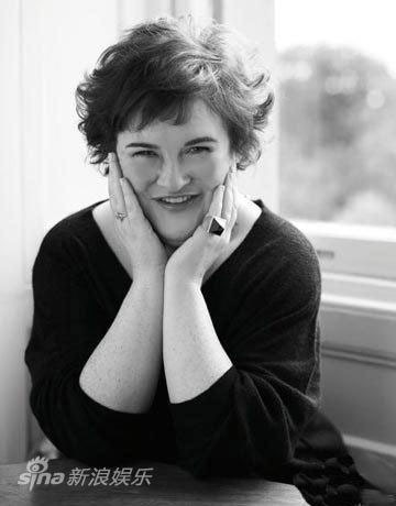Susan Boyle goes stylish for 'Harper's Bazaar'