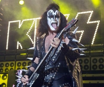 Kiss to release new album at Wal-Mart, Sam's Club