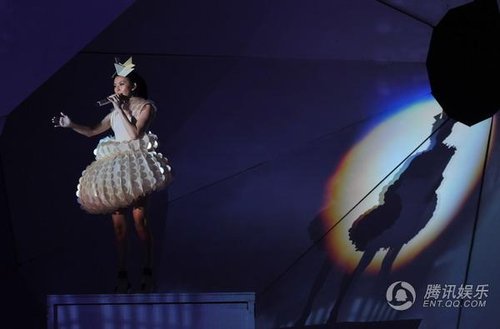 Stefanie Sun sings in Beijing