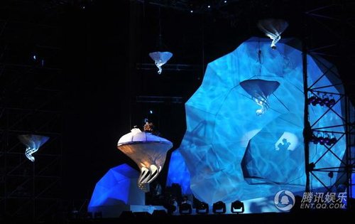 Stefanie Sun sings in Beijing
