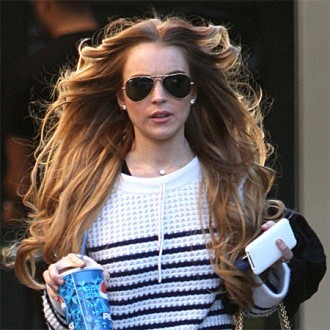 Lindsay Lohan slams lying dad