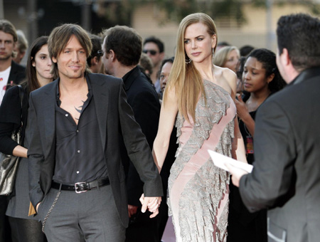 Keith Urban and Nicole Kidman arrive at 2009 American Music Awards
