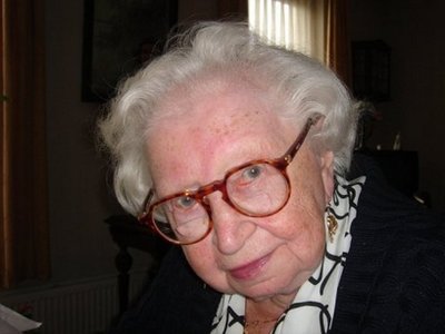 Woman who saved Anne Frank's diary dead at 100: website