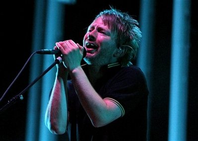 Radiohead does big things for Haiti at small venue