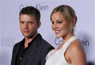 Ryan Phillippe splits from Cornish