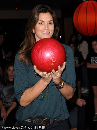 Cindy Crawford attends the Best Buddies International's 'Bowling