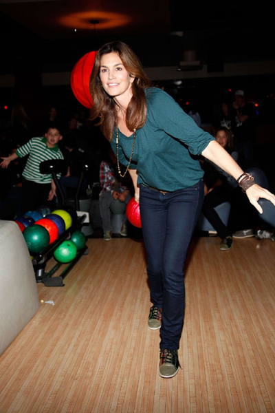 Cindy Crawford attends the Best Buddies International's 'Bowling