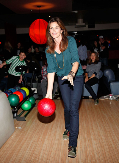 Cindy Crawford attends the Best Buddies International's 'Bowling