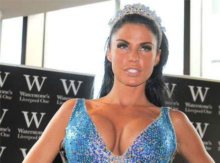 Katie Price 'barely sees' Alex