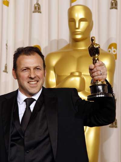 Mauro Fiore wins best cinematography Oscar for 