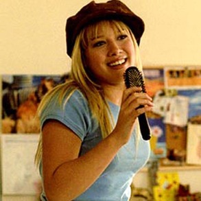 Hilary Duff wants small wedding