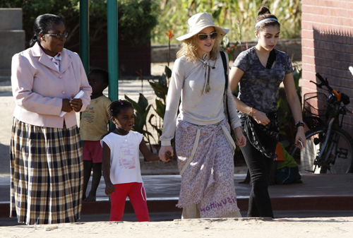 Madonna visits Mphandula child care centre