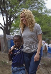 Shakira visits Haitians living in tent camps