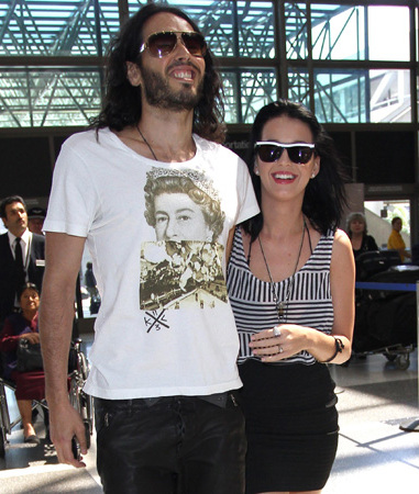 Russell Brand wants Japanese wedding