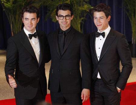 Celebs arrive at the White House Correspondents' Association dinner