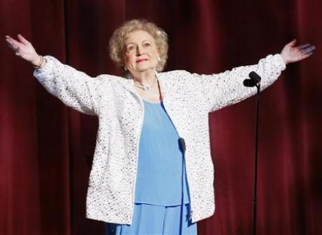 iPods, diet, Betty White may help seniors reach 100