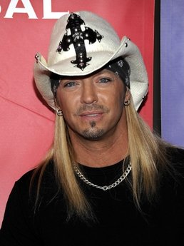 Bret Michaels says hemorrhage felt like gunshot