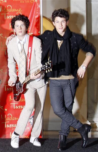 Celebrity wax figures