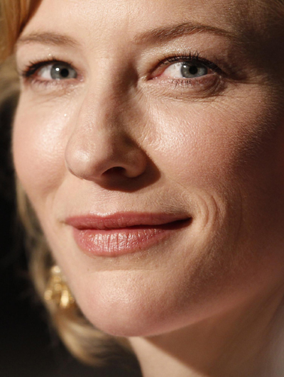 Russell Crowe and Cate Blanchett at news conference for 