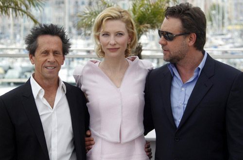 Blanchett and Crowe attend photocall for film 