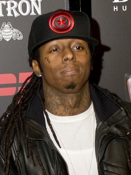 Lil Wayne accused of breaking NYC jail music rules