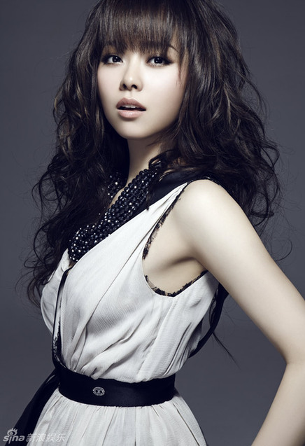 Zhang Liangying's new photos