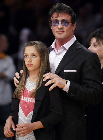Alba and other celebrities at the NBA playoffs