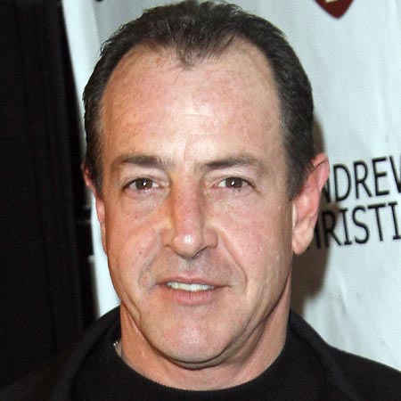 Michael Lohan wants Dina support