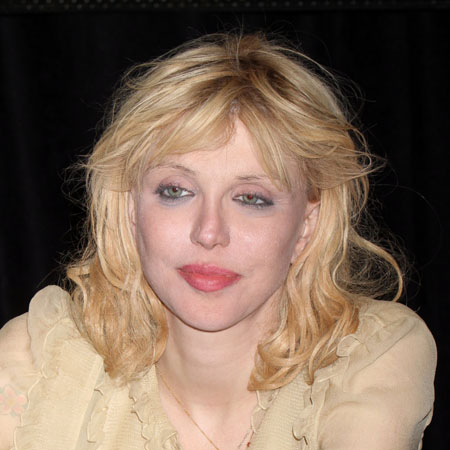 Courtney Love claims she bedded Moss