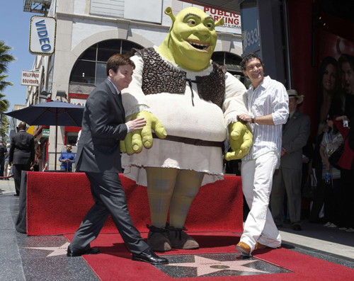 Review: 3-D does not make `Shrek' pop