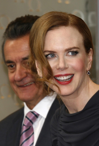 Nicole Kidman attends a charity banquet in Hong Kong