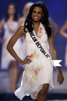 Dominican beauty queen trades pageant for politics